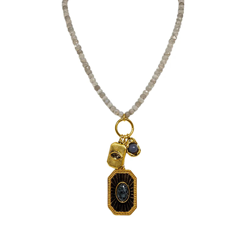 Collar largo con 3 colgantes