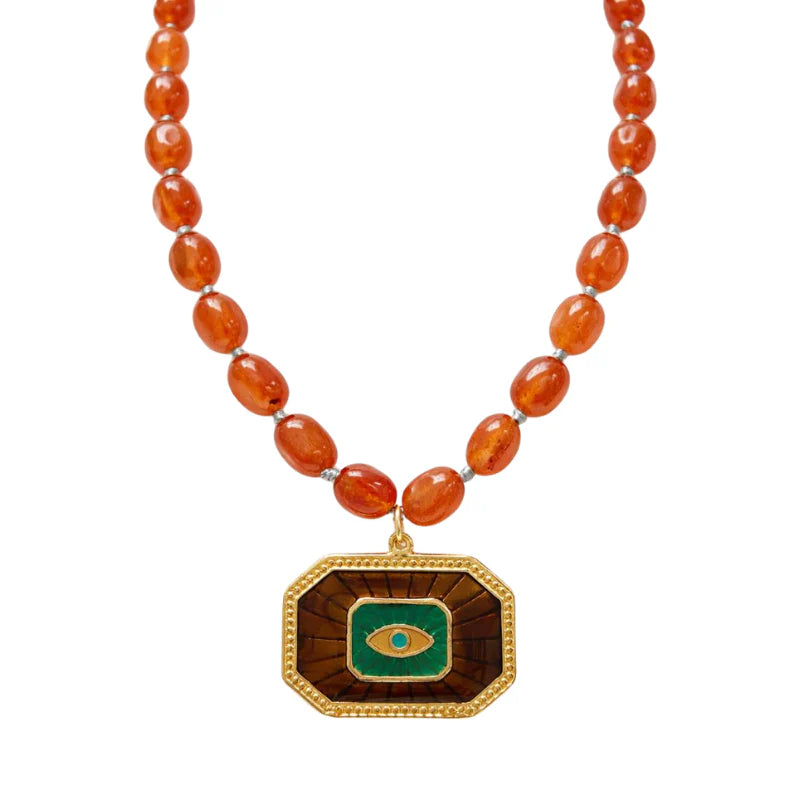Collar con medallón de jade