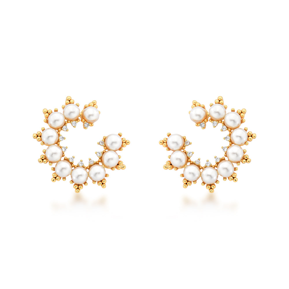 Delicate Pearls Stud Earrings