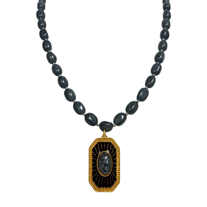 Collar de jade con 1 colgante