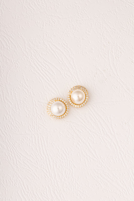 Embrace Stillness Pearl Stud Earrings