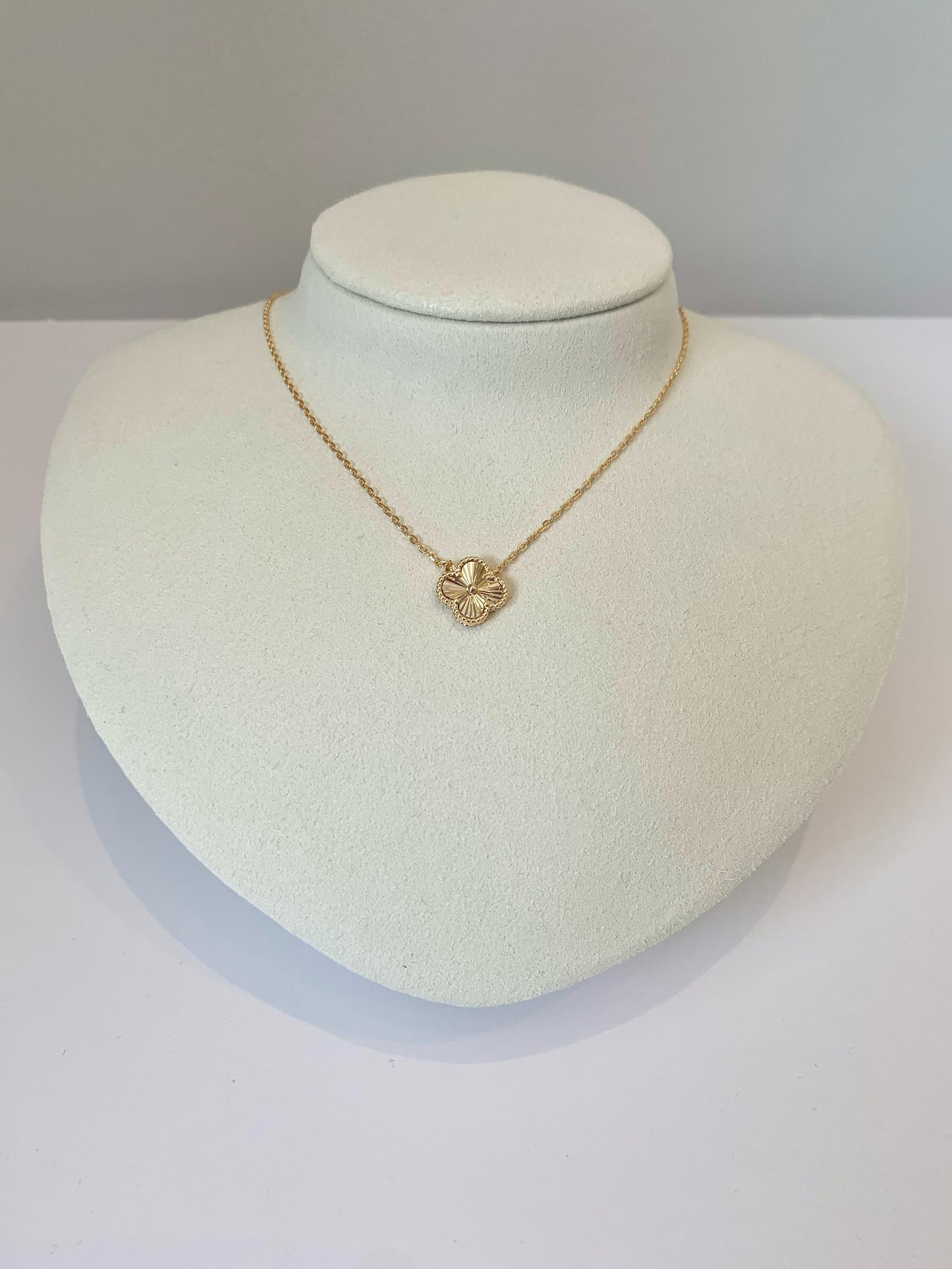 Trebol Necklace Solitario