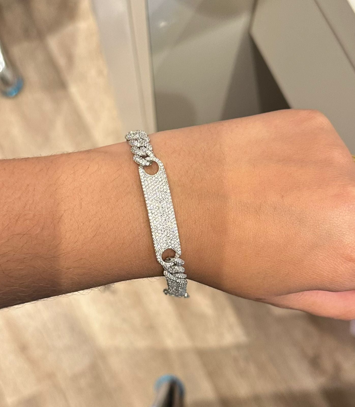 PULSERA GRUMET