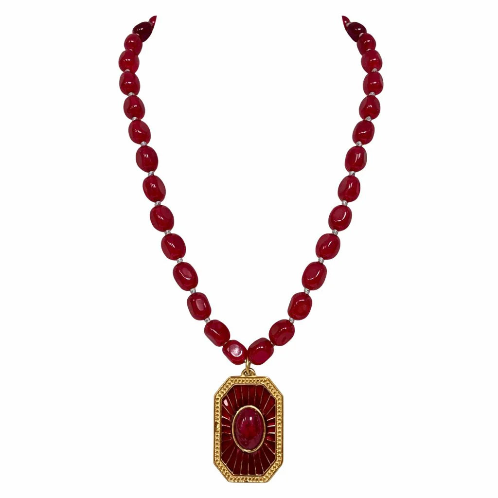 Collar de jade con 1 colgante